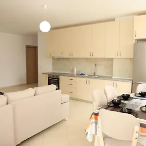 تحقق من التوفر