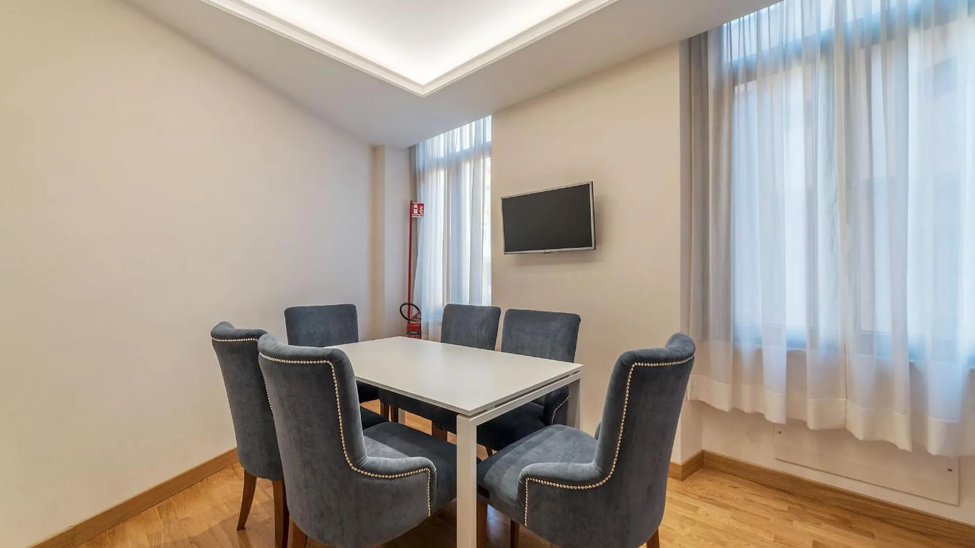 900 Apartments Rome