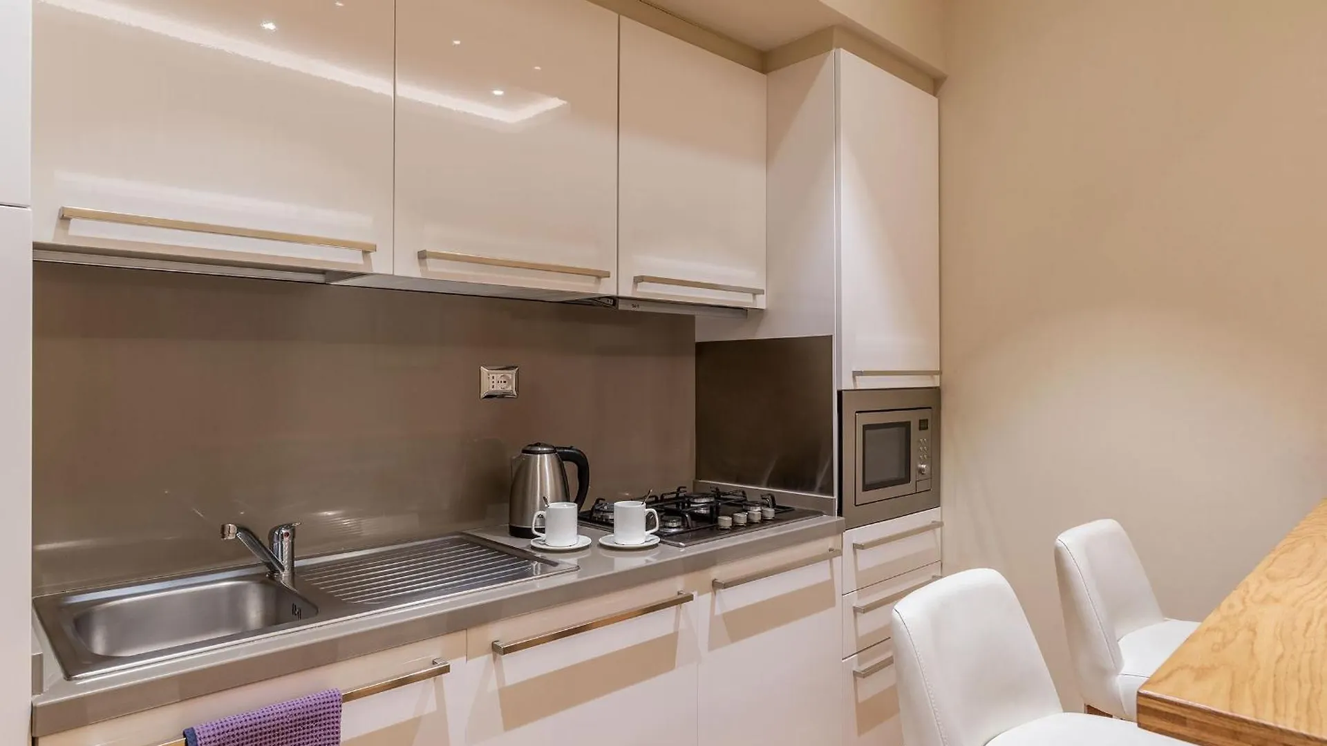 900 Apartments Rome